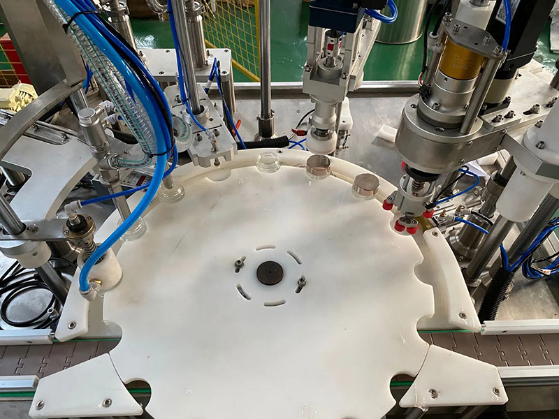 Mesin Pengisian Monoblok